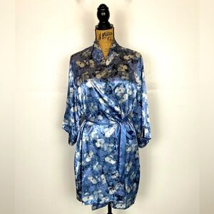 Jones New York Satin Floral Robe Size S/M Blue 3/4 Sleeves Sexy Feminine